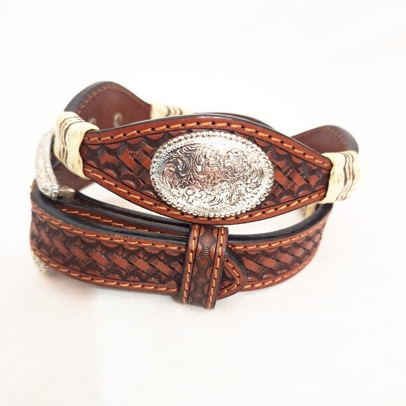 Women’s Hand Tooled Leather Western Concha Belt 28 Aztec Wraps - Picture 2 of 5